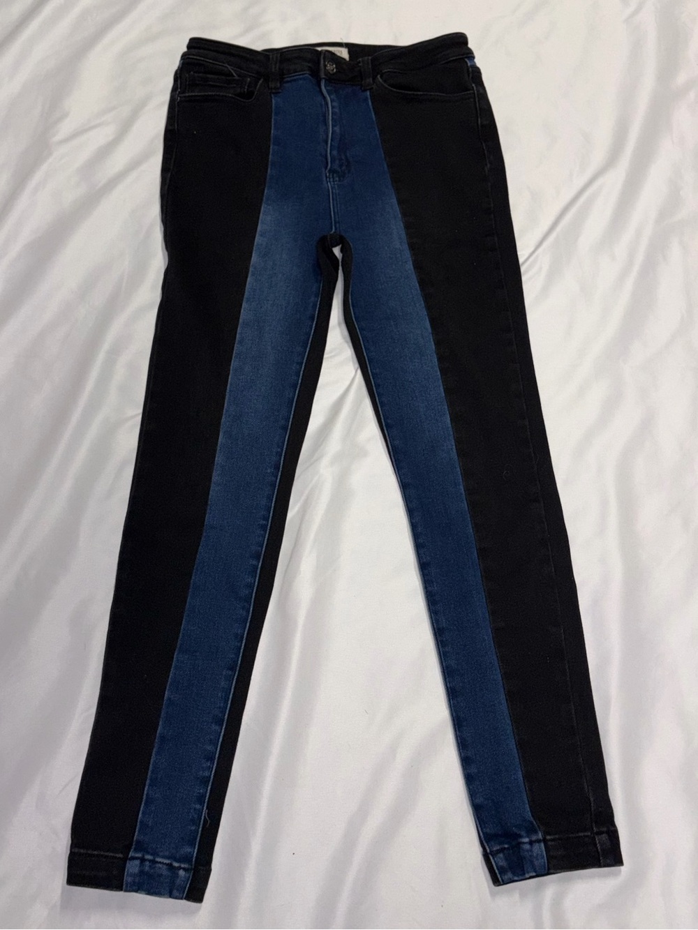 Two-Tone Black and Dark Blue Skinny Jeans Lot B